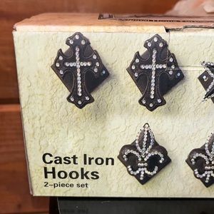 NIB WESTERN CAST IRON HOOKS CROSS w/ CRYSTAL DETAIL NEW SET OF 2